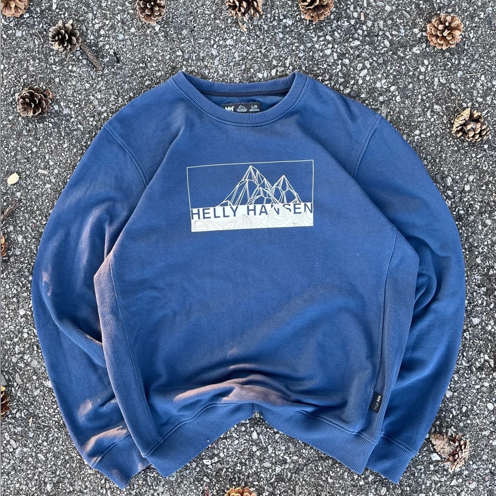 Helly Hansen active gorpcore outdoor basic cweneck sweatshirt